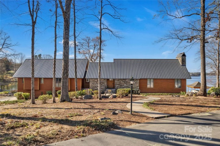159 Quail Hollow Drive sold home in Waterfront Woodbridge, Kings Mountain, NC