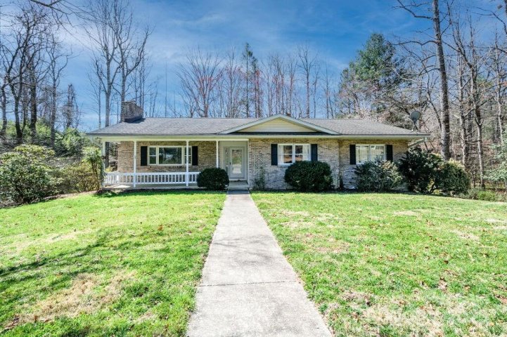 25 Apple Creek Lane sold home in Grimesdale, Hendersonville, NC