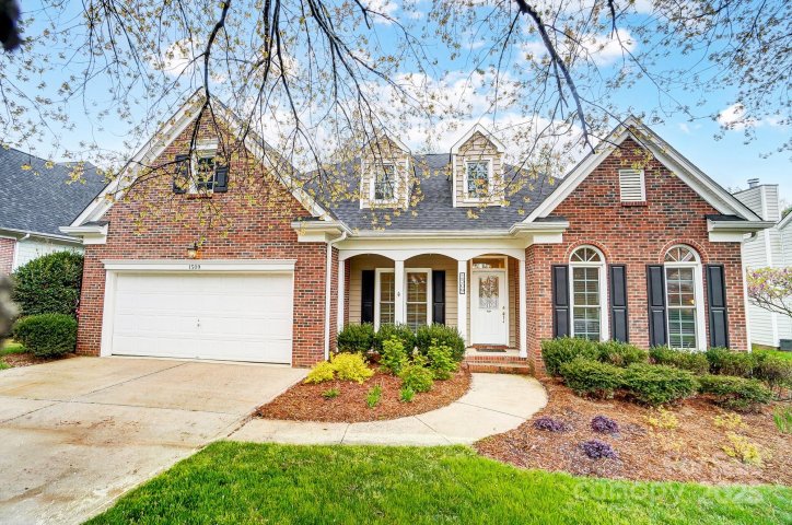 1509 Burning Lantern Lane sold home in Lantern Green, Kannapolis, NC