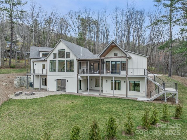 165 Robinhood Road sold home in Sherwood Heights, Asheville, NC