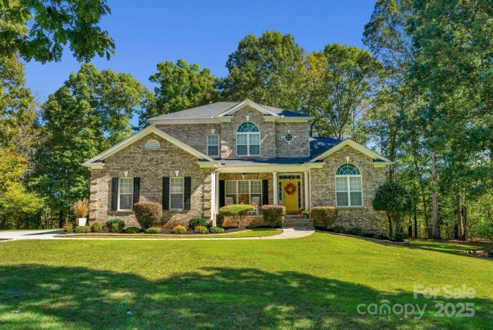 4586 Chanel Court sold home in Vanderburg Estates, Concord, NC