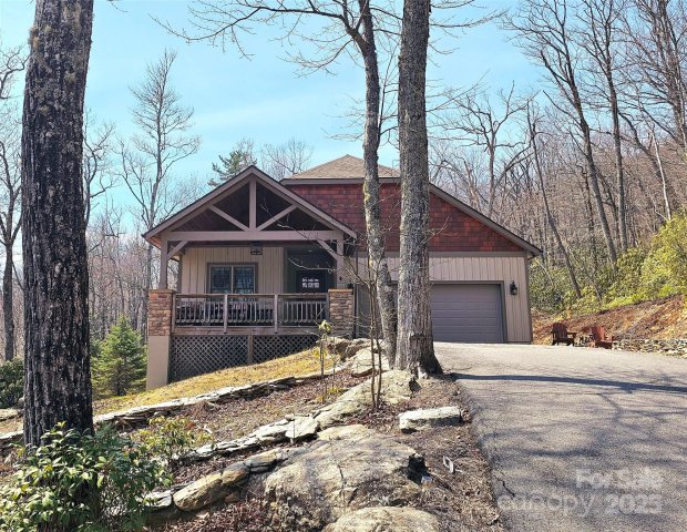 7740 Parks Mountain Drive sold home in Upper Creek Acres, Newland, NC
