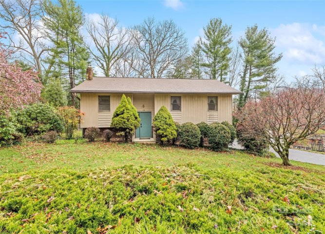 192 Poplar Drive sold home in Oak Park, Clyde, NC
