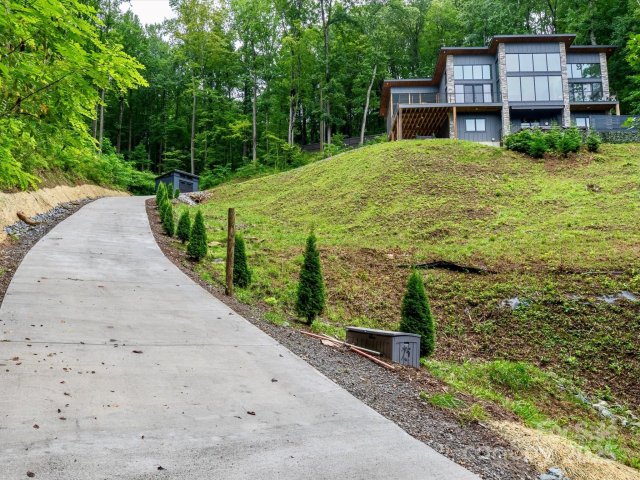 75 Ladyslipper Lane sold home in Balsam Forest, Waynesville, NC