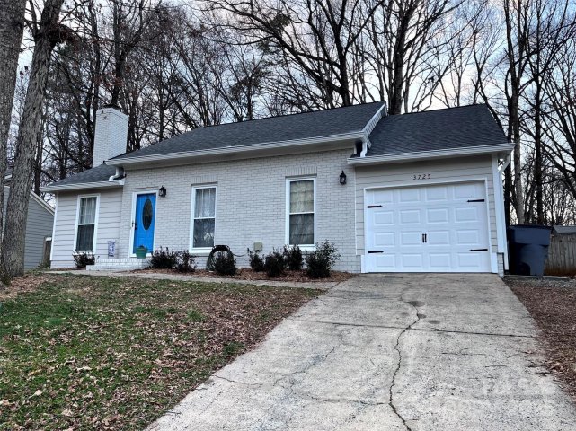 3725 Burntwood Court sold home in Old Oaks, Charlotte, NC