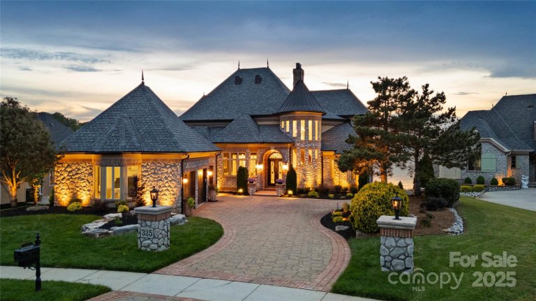 325 Ivy Arbor Circle sold home in Joslin Pointe, Rock Hill, SC