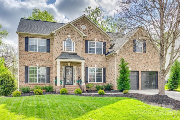 1813 Robbins Meadows Drive sold home in Briarcrest, Waxhaw, NC
