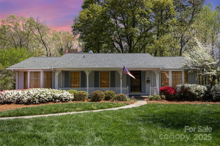 726 Grandview Drive sold home in Beverly Hills, Concord, NC