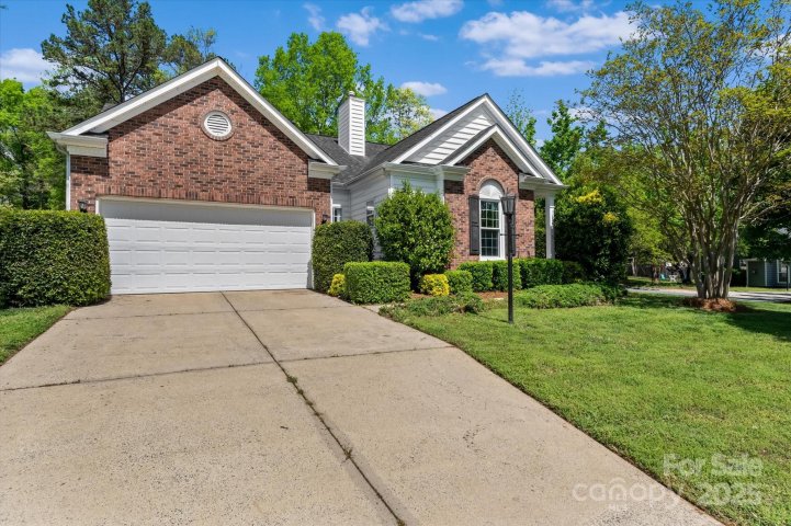 11841 Mourning Dove Lane sold home in Robyns Glen, Charlotte, NC