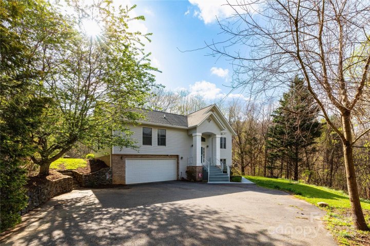 110 Red Fox Den Road sold home in Dogwood Heights, Mars Hill, NC