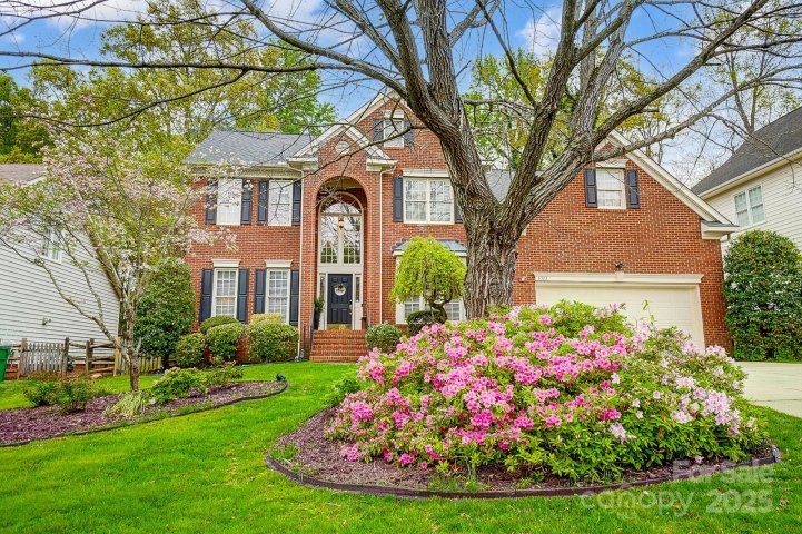 8523 Headford Road sold home in Kingston Forest, Charlotte, NC