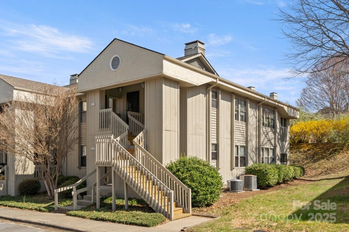 1206 Abbey Circle sold home in Cloisters, Asheville, NC