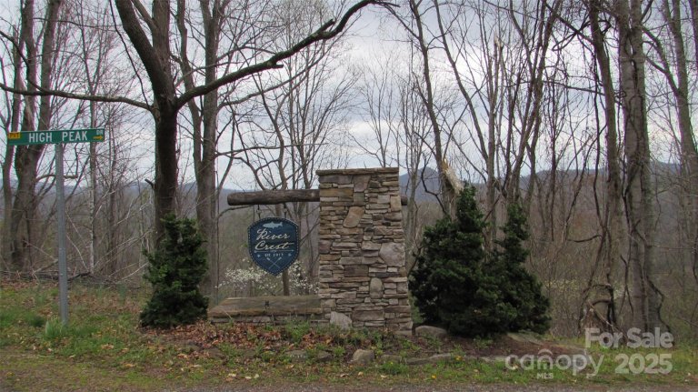 Homes in River Crest, Green Mountain