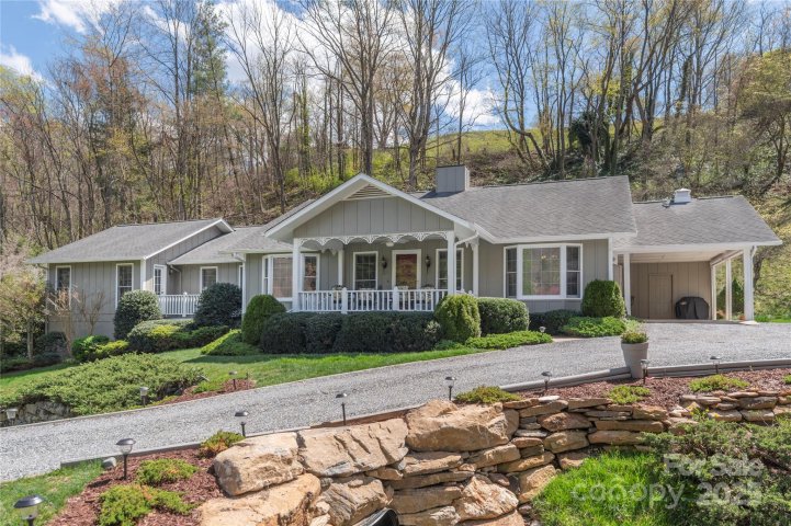549 Eagles Nest Road sold home in Laurel Ridge Country Club, Waynesville, NC