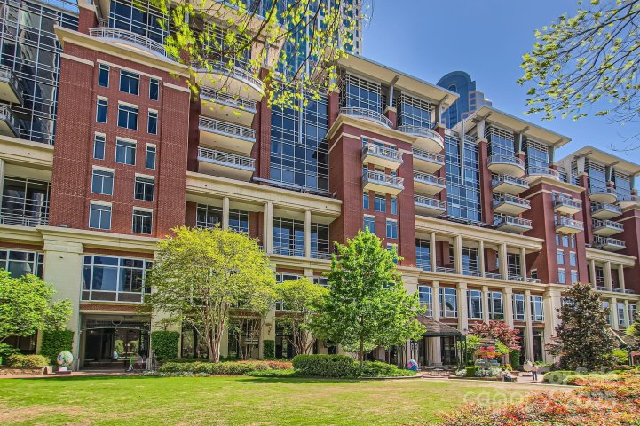 435 S Tryon Street sold home in The Ratcliffe, Charlotte, NC