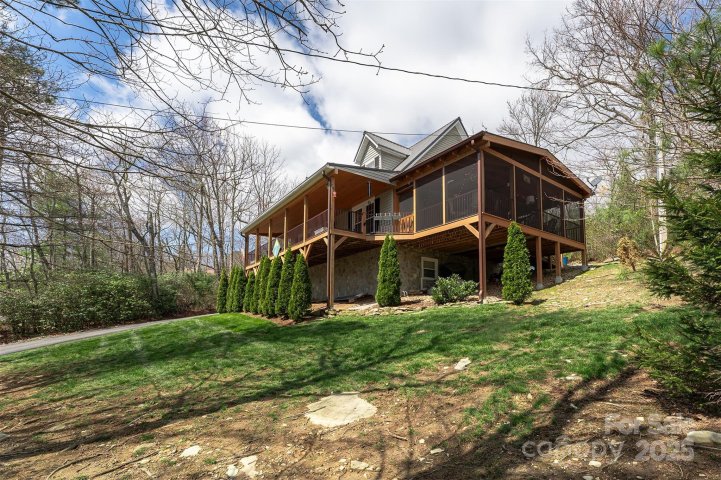 7788 Parks Mountain Drive sold home in Upper Creek Acres, Newland, NC