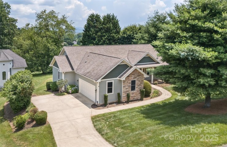 16 Devonshire Drive sold home in High Vista Falls, Mills River, NC