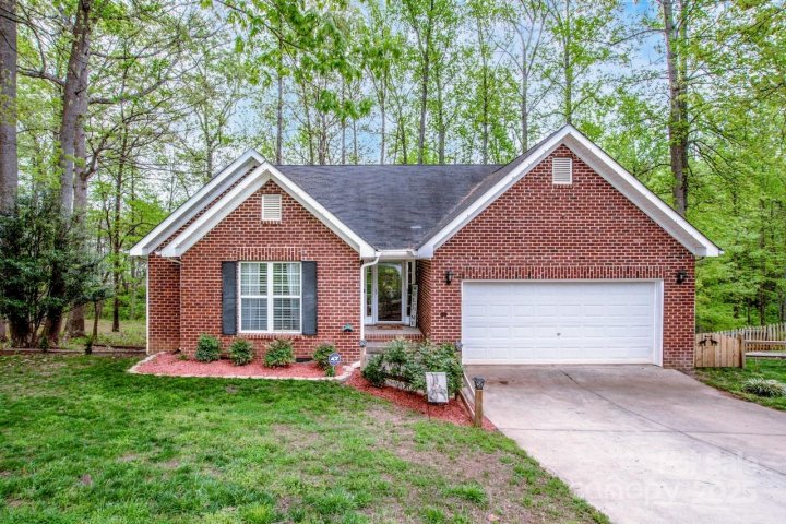 1050 Emerson Drive sold home in Allison Park, Mooresville, NC