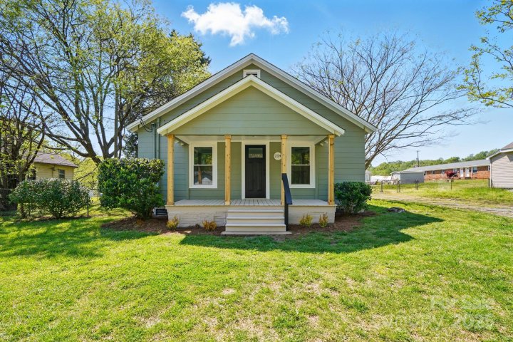 224 Adrian Street sold home in Adrian Park, Mount Holly, NC