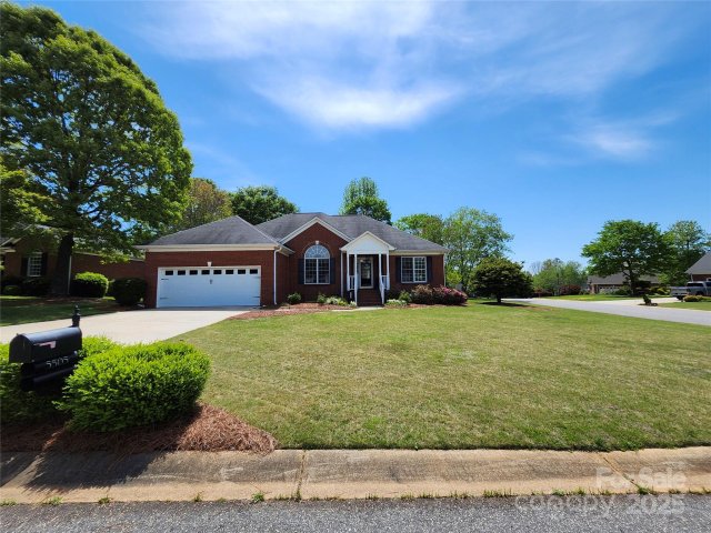 5505 Weavers Row sold home in Cramer Woods, Gastonia, NC