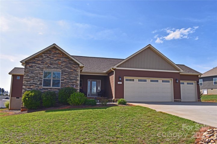 164 Castle Pines Lane sold home in Castlegate, Statesville, NC