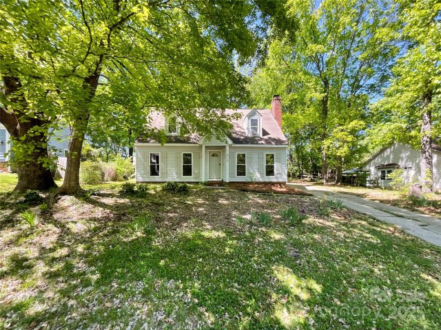 2113 Killarney Place pending home in Wexford, Charlotte, NC