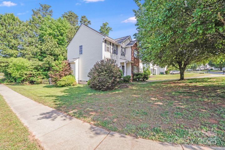 10803 Gold Pan Road sold home in Reedy Creek Plantation, Charlotte, NC
