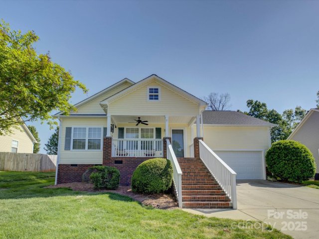 1488 Meadow Glen Lane sold home in Hallmark Glen, Rock Hill, SC