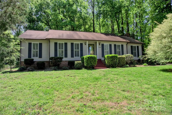 10708 Danesway Lane sold home in Wellsley Village, Cornelius, NC
