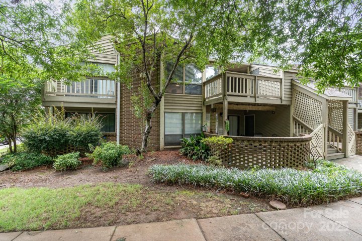 1600 Sharon Road 8 sold home in Sharon Place, Charlotte, NC
