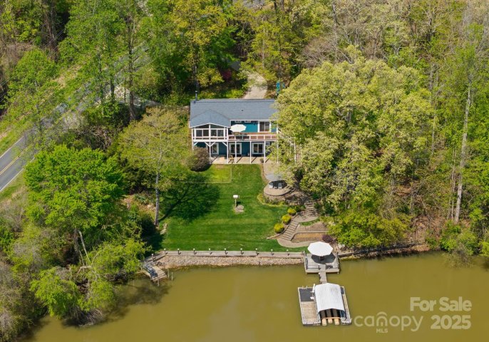 1430 Mollys Backbone Road sold home in Old Mill, Catawba, NC