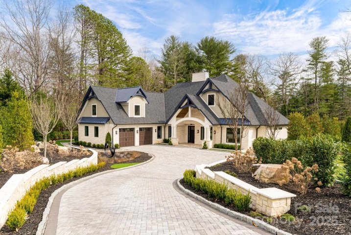 648 Shipman Parkway sold home in Berwick Downs, Flat Rock, NC