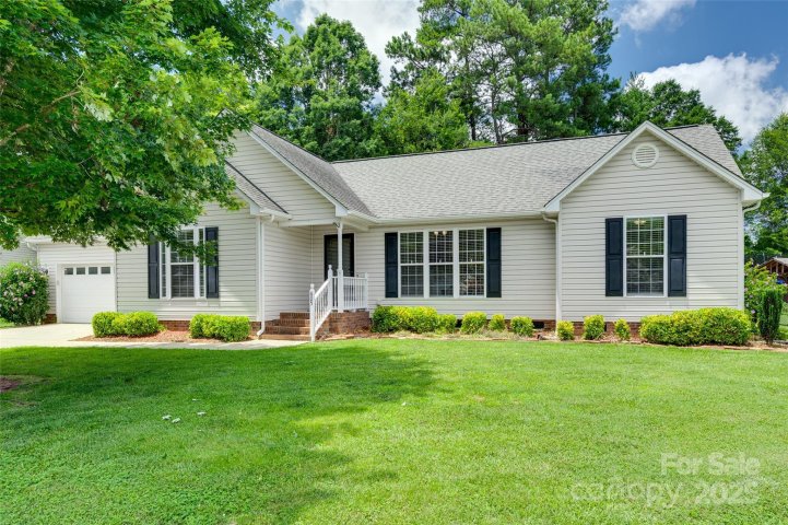 605 Summey Farm Drive sold home in Summey Knoll, Dallas, NC