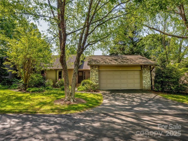 3 Governors Drive sold home in Beaverdam Run, Asheville, NC