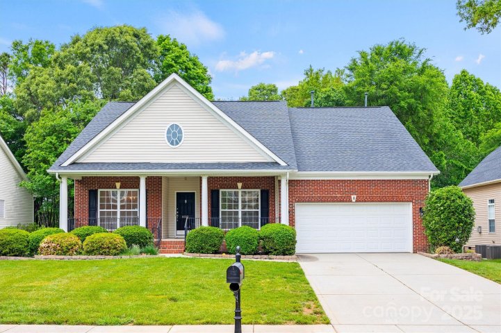 8120 Calistoga Lane sold home in Providence Grove, Waxhaw, NC