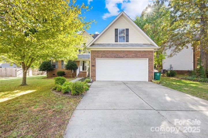 1035 Hawthorne Drive sold home in Country Woods East, Indian Trail, NC