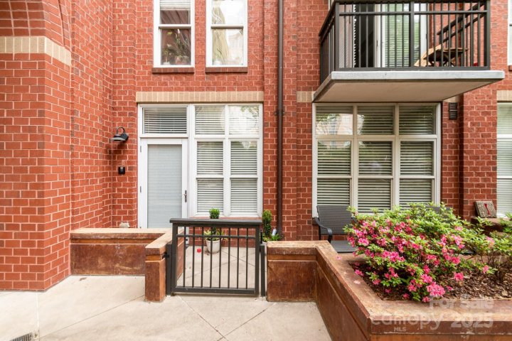 1320 Fillmore Avenue 112 sold home in Latta Pavilion, Charlotte, NC