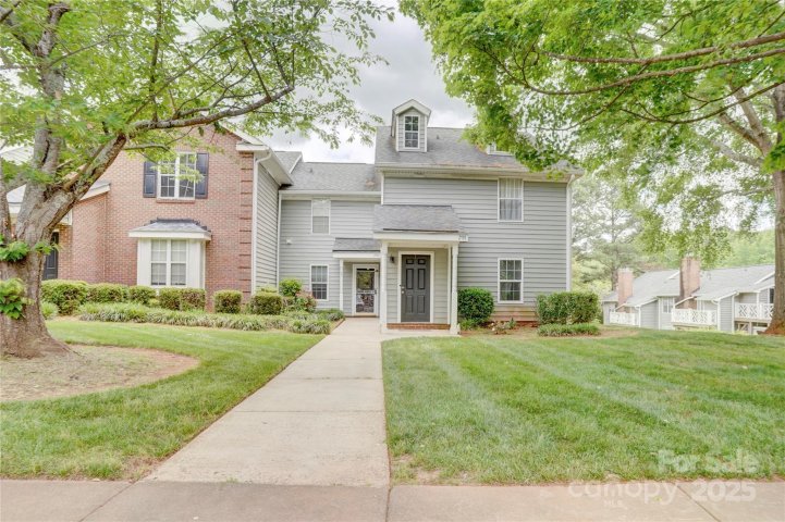 2916 Iron Gate Lane sold home in Firethorne, Charlotte, NC