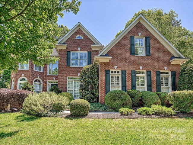16511 Bridgehampton Club Drive sold home in Bridgehampton, Charlotte, NC