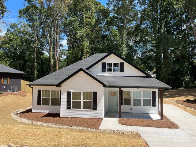 408 N Peterson Street sold home in Craig Heights, Stanley, NC