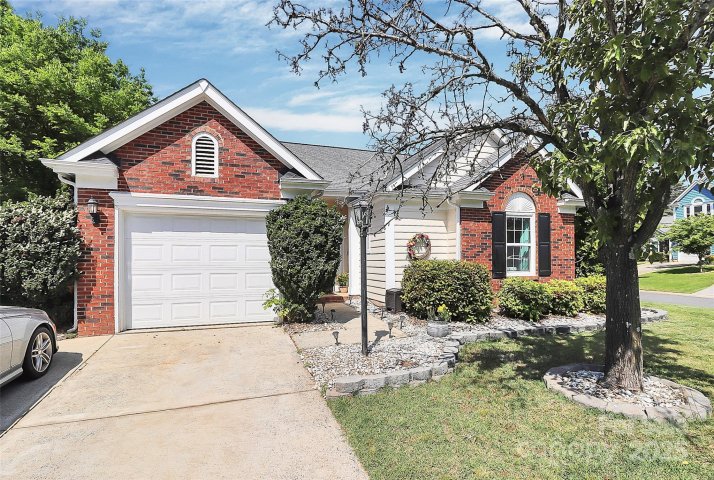 13612 Bolingbrook Lane sold home in Chelsea Commons Yorkshire, Charlotte, NC