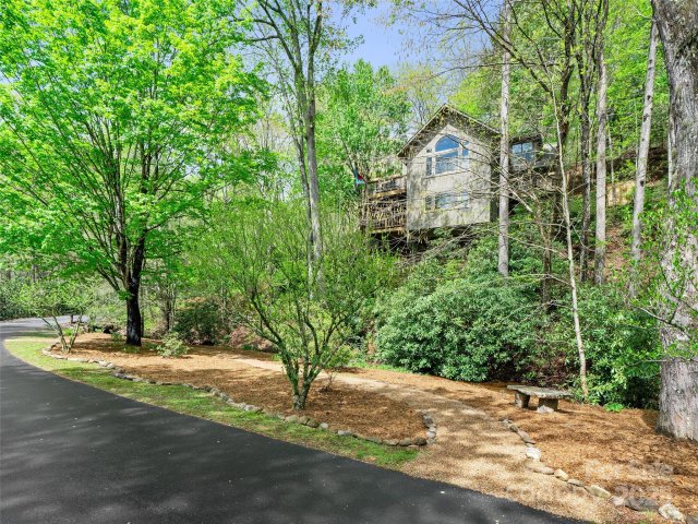 Homes in Mount Mitchell Lands West, Burnsville