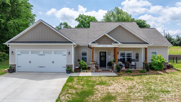 4949 Southview Drive sold home in Wallaces View, Hickory, NC