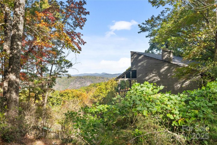 25 Little Falls Drive sold home in Melrose Mtn, Tryon, NC