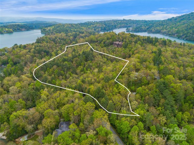 3539 West Club Boulevard active home in Lake Toxaway Estates, Lake Toxaway, NC