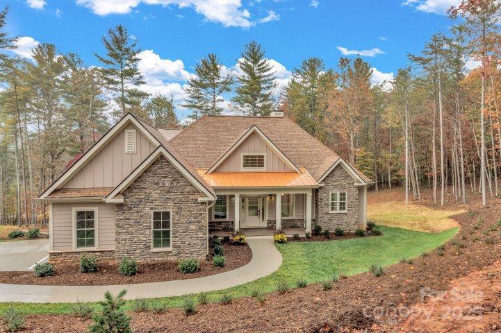 Homes in Settlers Cove, Mars Hill