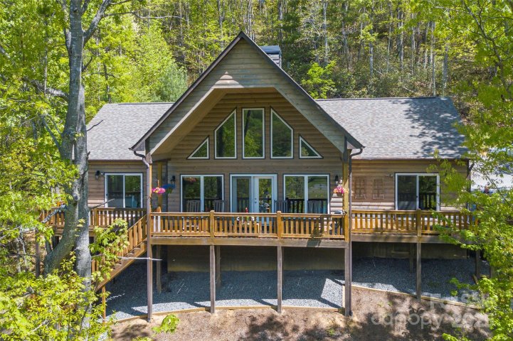 186 Timucua Trail sold home in Smoky Mountain Retreat at Ridgewood Estates, Waynesville, NC