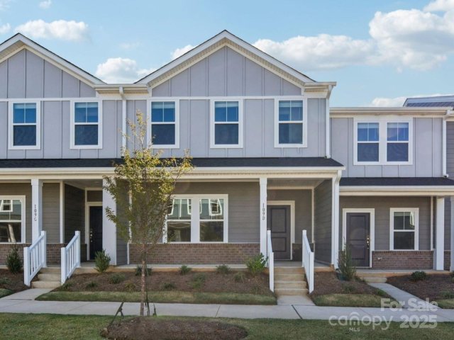 109 Ciara Place pending home in Crossrail, Mooresville, NC
