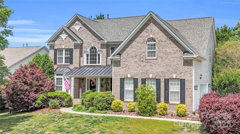 1031 Butterburr Drive sold home in Chestnut, Matthews, NC