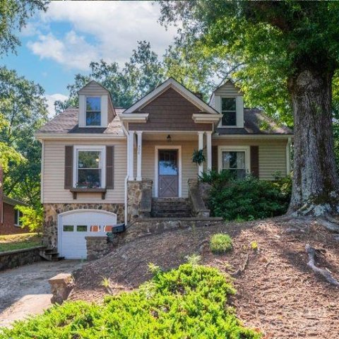 208 N 5th Street sold home in Oakdale, Albemarle, NC